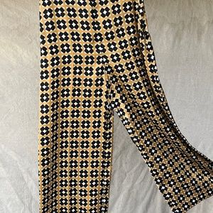Zara - Graphic print pants, with tag
